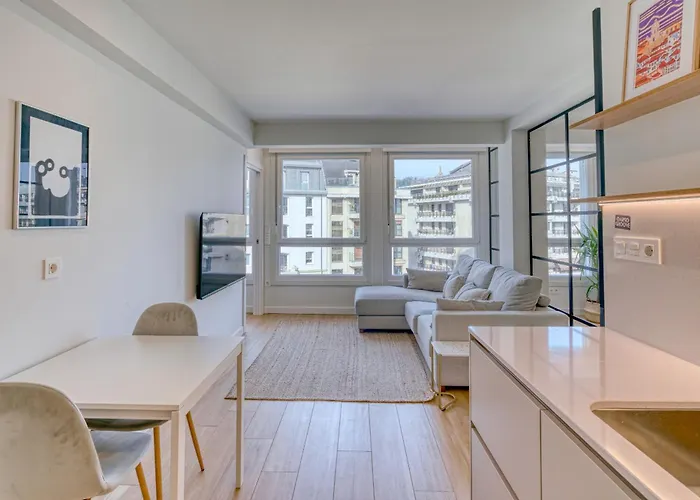 Monthly Triunfo By Sweet Home San Sebastian